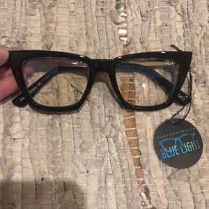 QUAY blue light glasses